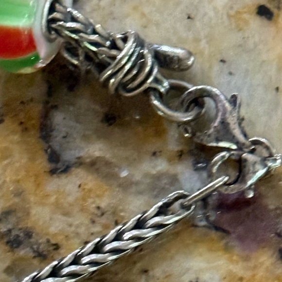 Rare & Retired Pieces.Beautiful bracelet with special charms. - Picture 10 of 16